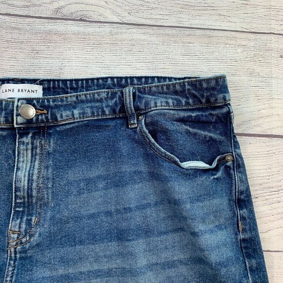 Lane Bryant Jean Shorts sz 24 Plus Mid Rise Boyfriend Berrmuda Inseam 5.5" - Picture 2 of 11